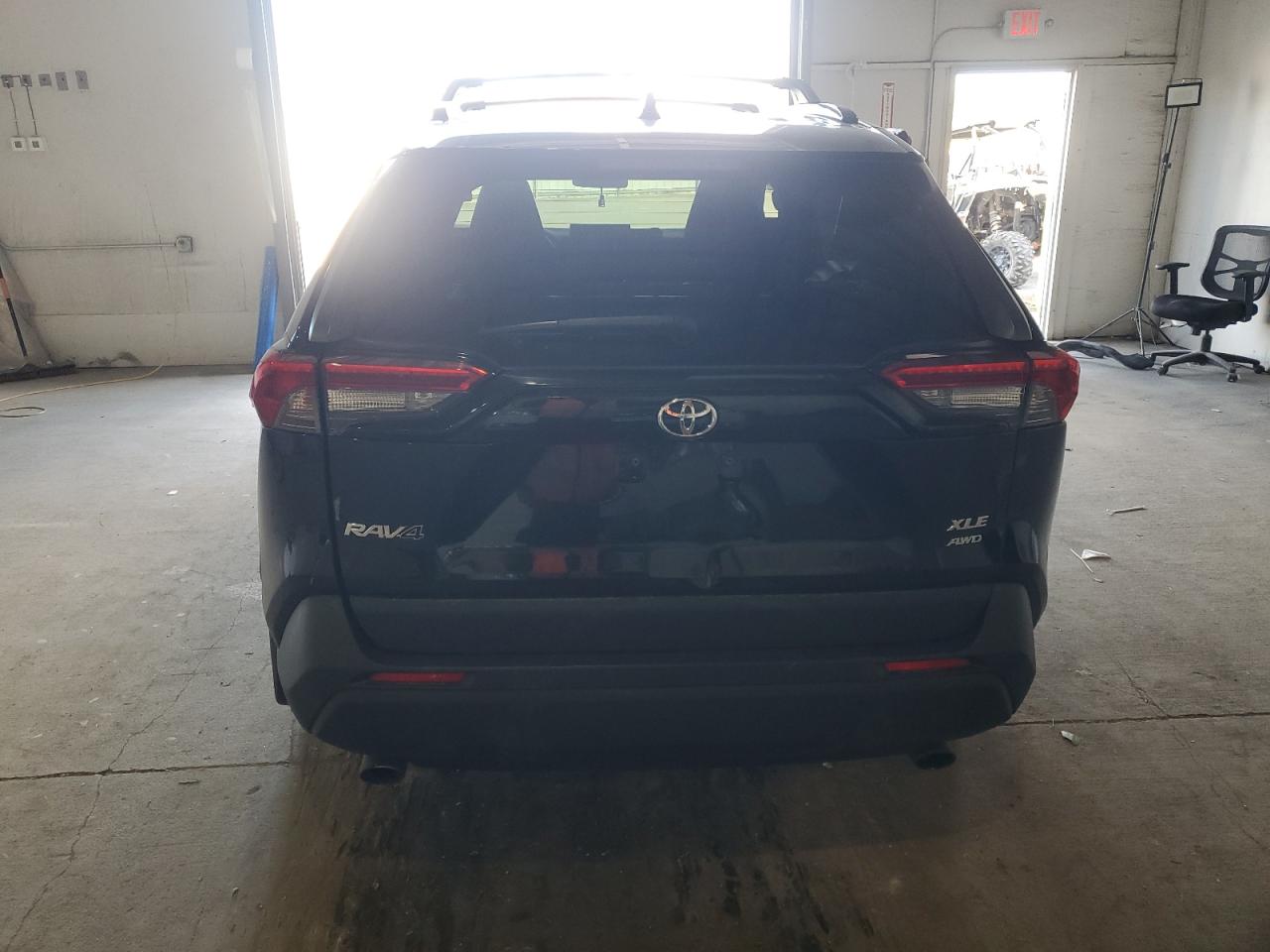 TOYOTA RAV4 XLE