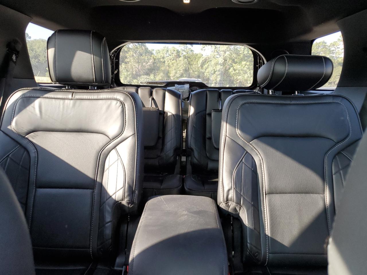 FORD EXPLORER PLATINUM