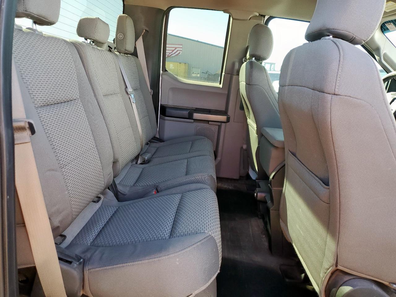 FORD F-150 SUPER CAB