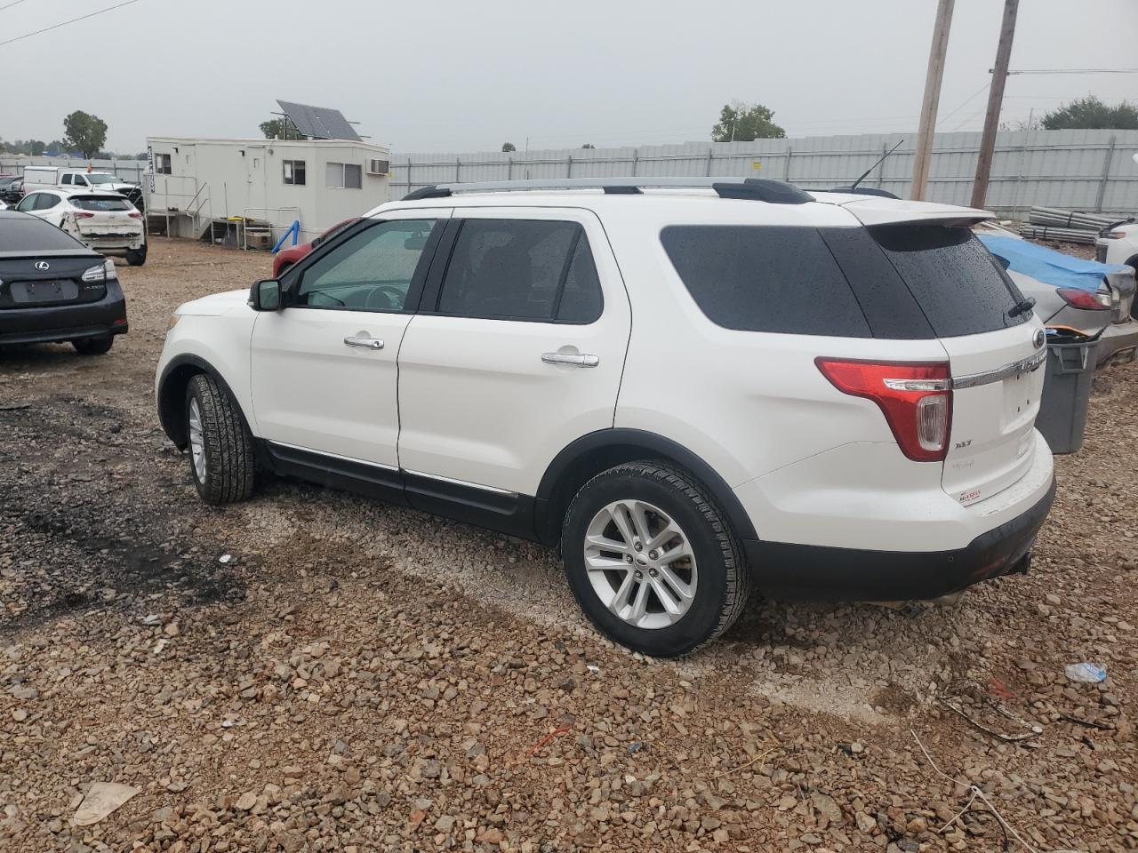 FORD EXPLORER XLT