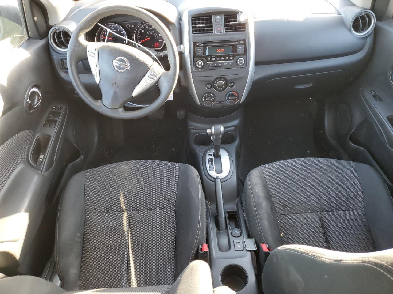 NISSAN VERSA S