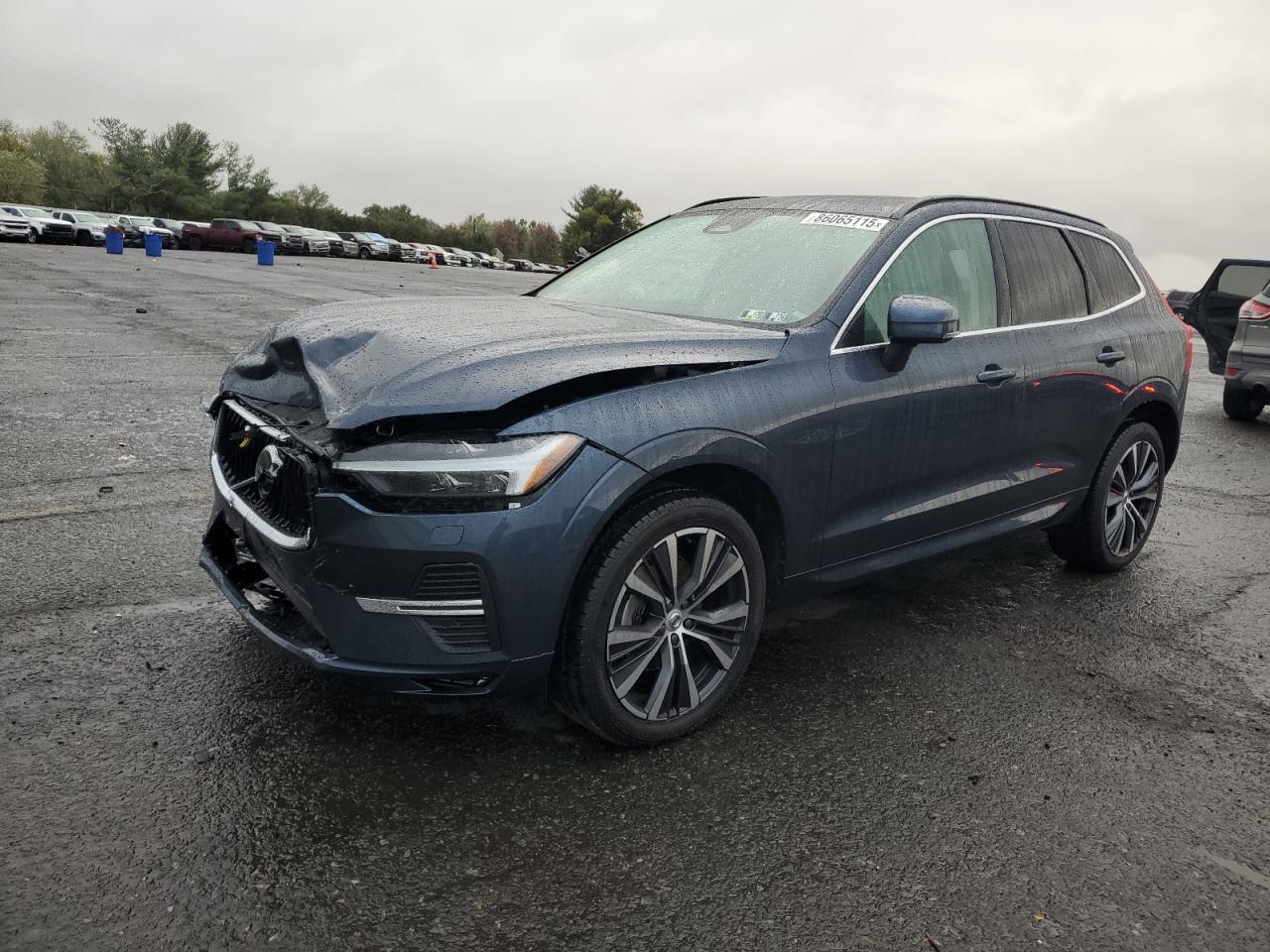 VOLVO XC60 B5 MOMENTUM