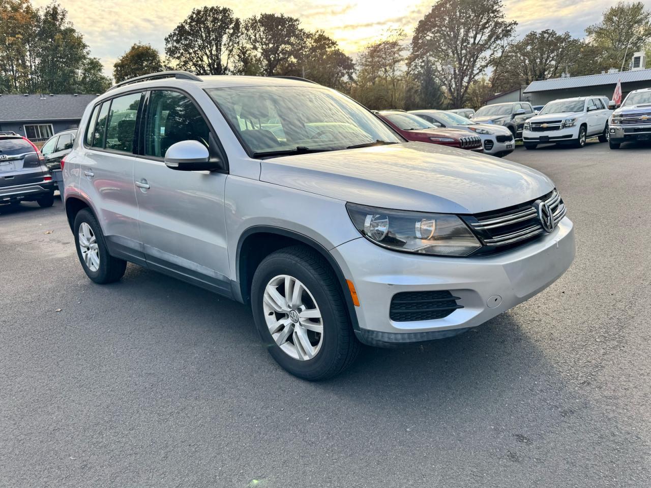 VOLKSWAGEN TIGUAN S