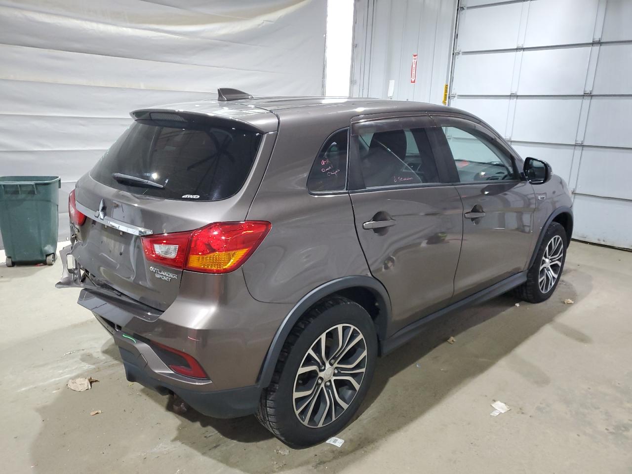 MITSUBISHI OUTLANDER ES