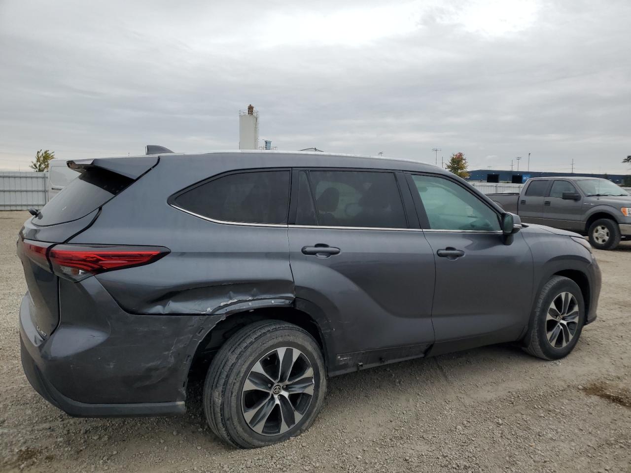 TOYOTA HIGHLANDER XLE