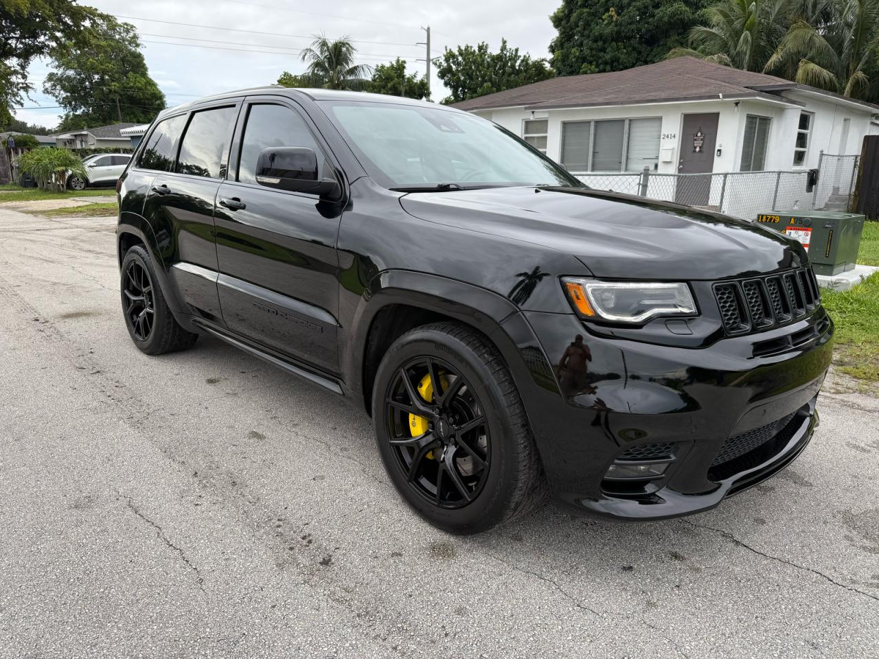 JEEP GRAND CHEROKEE SRT-8
