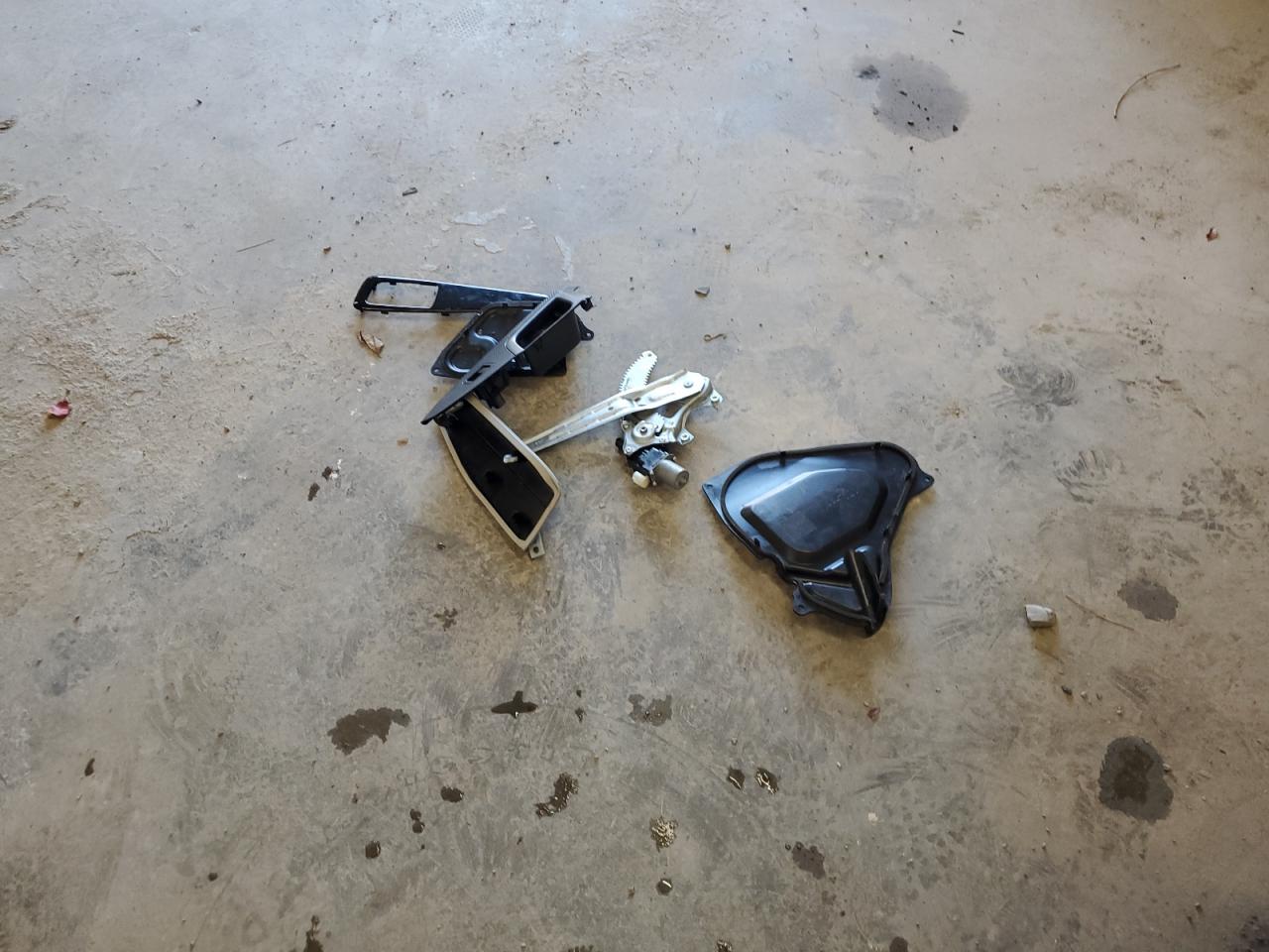 MITSUBISHI ECLIPSE SE