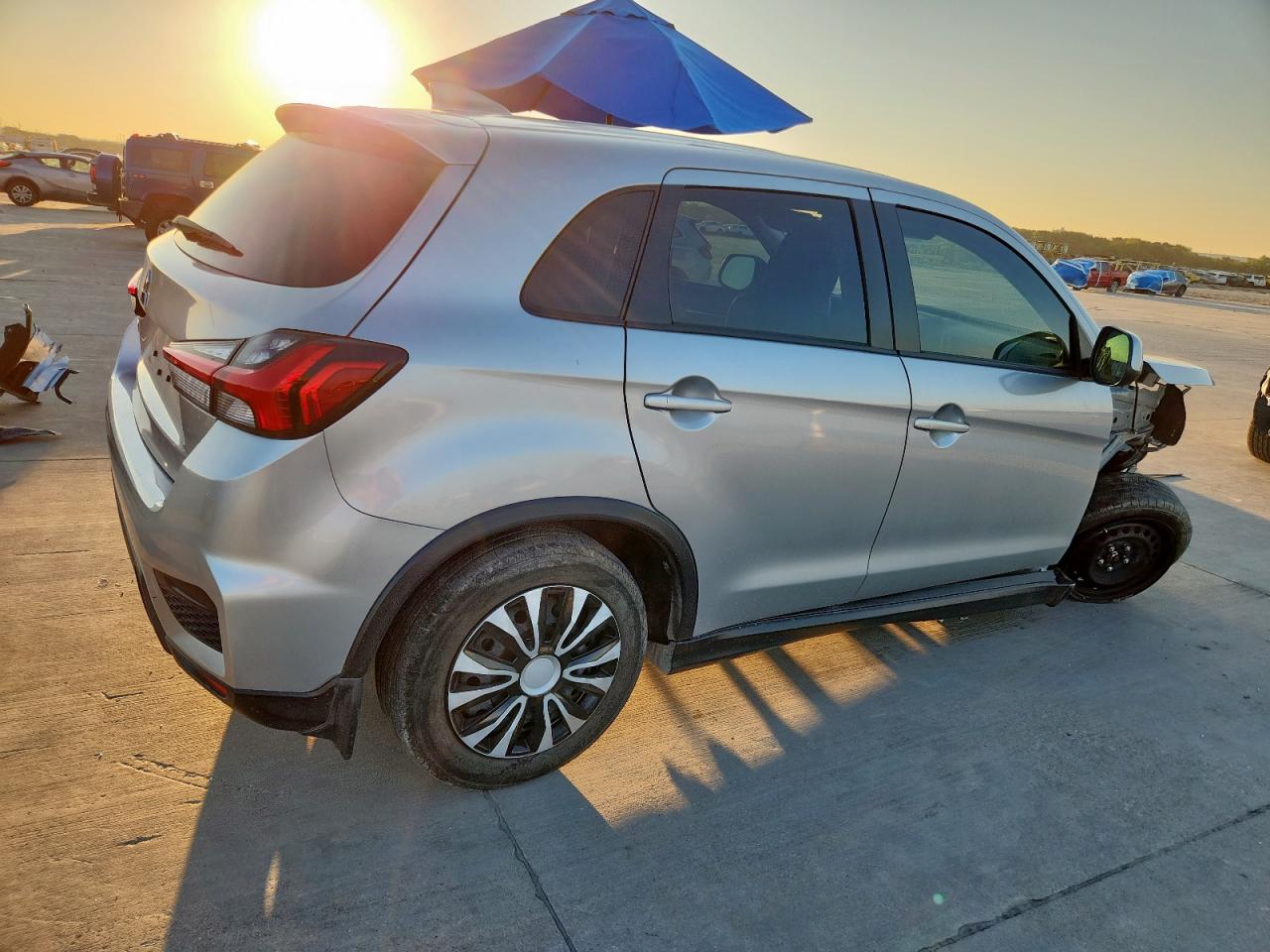 MITSUBISHI OUTLANDER S/SE