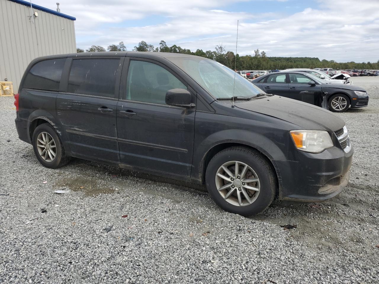 Lot #3308299161 2015 DODGE GRAND CARA