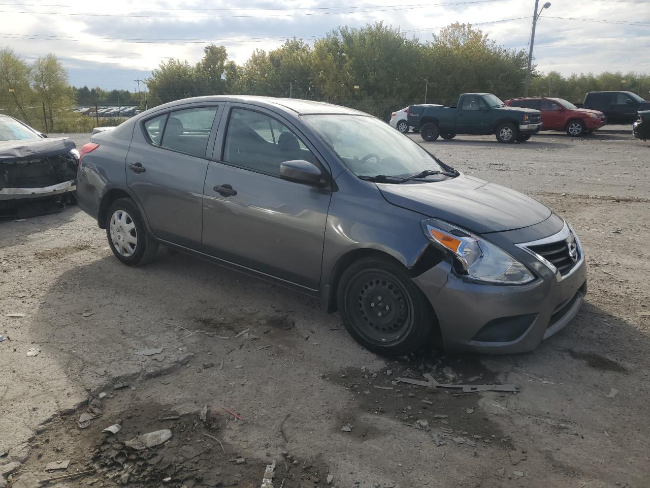 NISSAN VERSA S