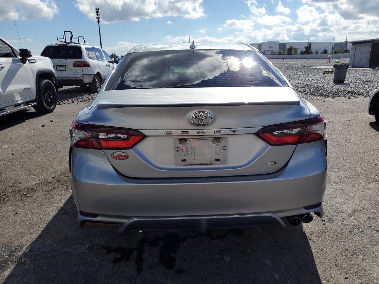 TOYOTA CAMRY SE