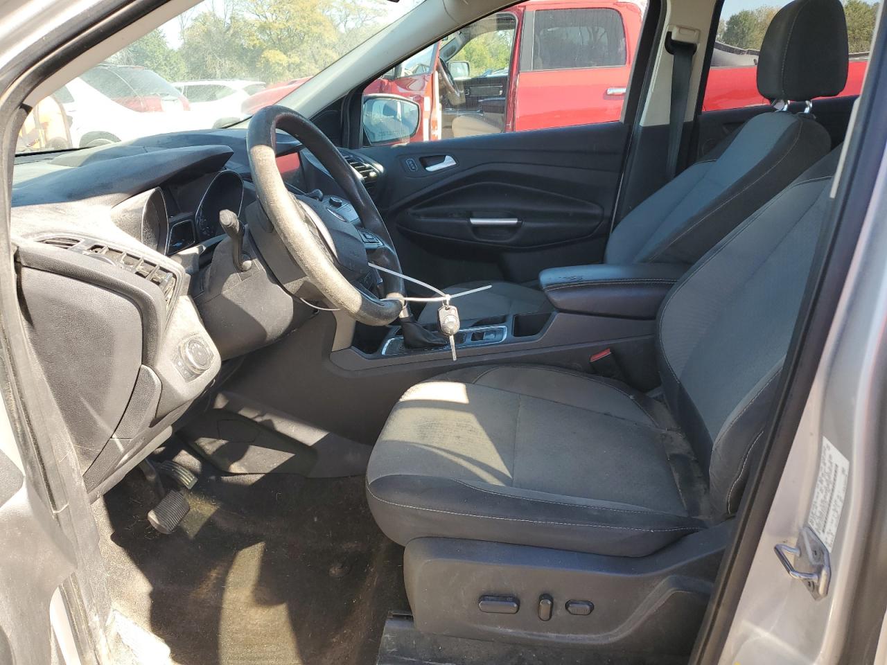 FORD ESCAPE SE