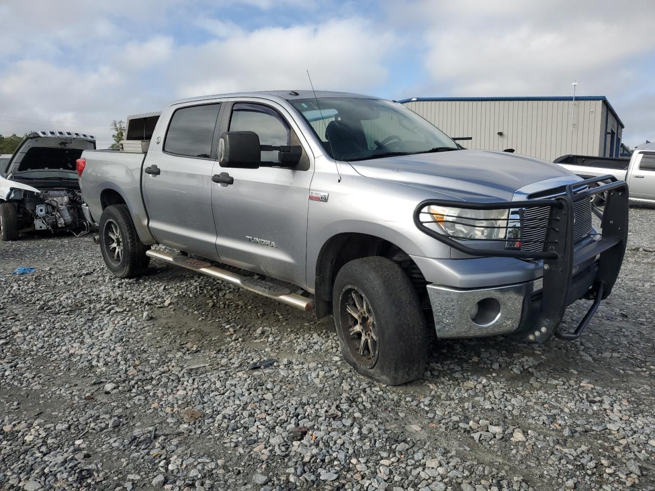 TOYOTA TUNDRA CREWMAX SR5