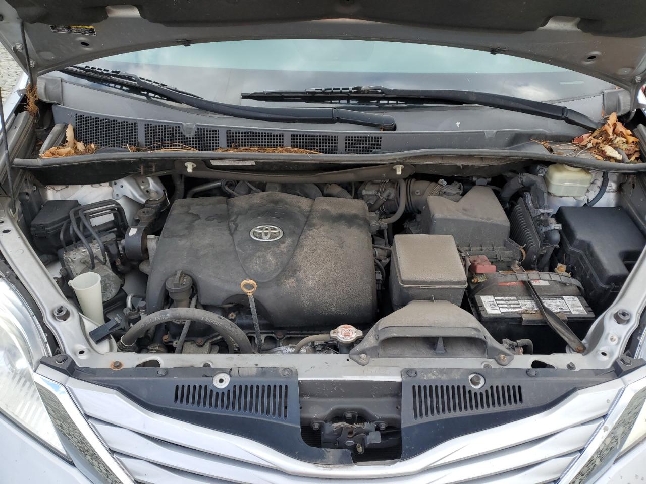 Lot #3285779672 2017 TOYOTA SIENNA LE