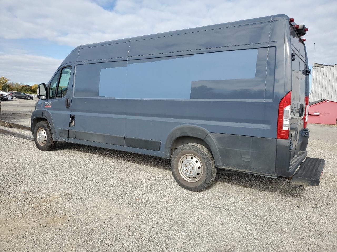 Lot #3310445301 2021 FORD F59