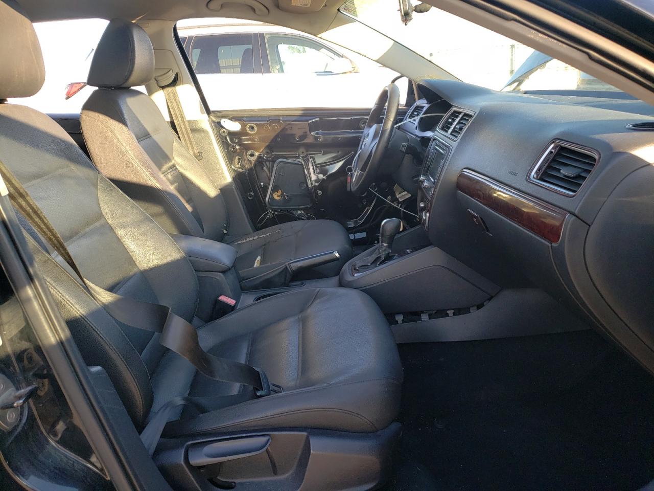 VOLKSWAGEN JETTA SEL