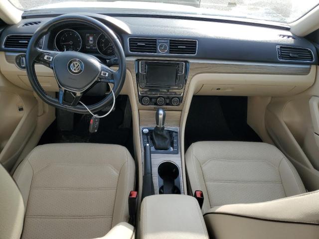 2017 VOLKSWAGEN PASSAT SE - 1VWGT7A38HC083868