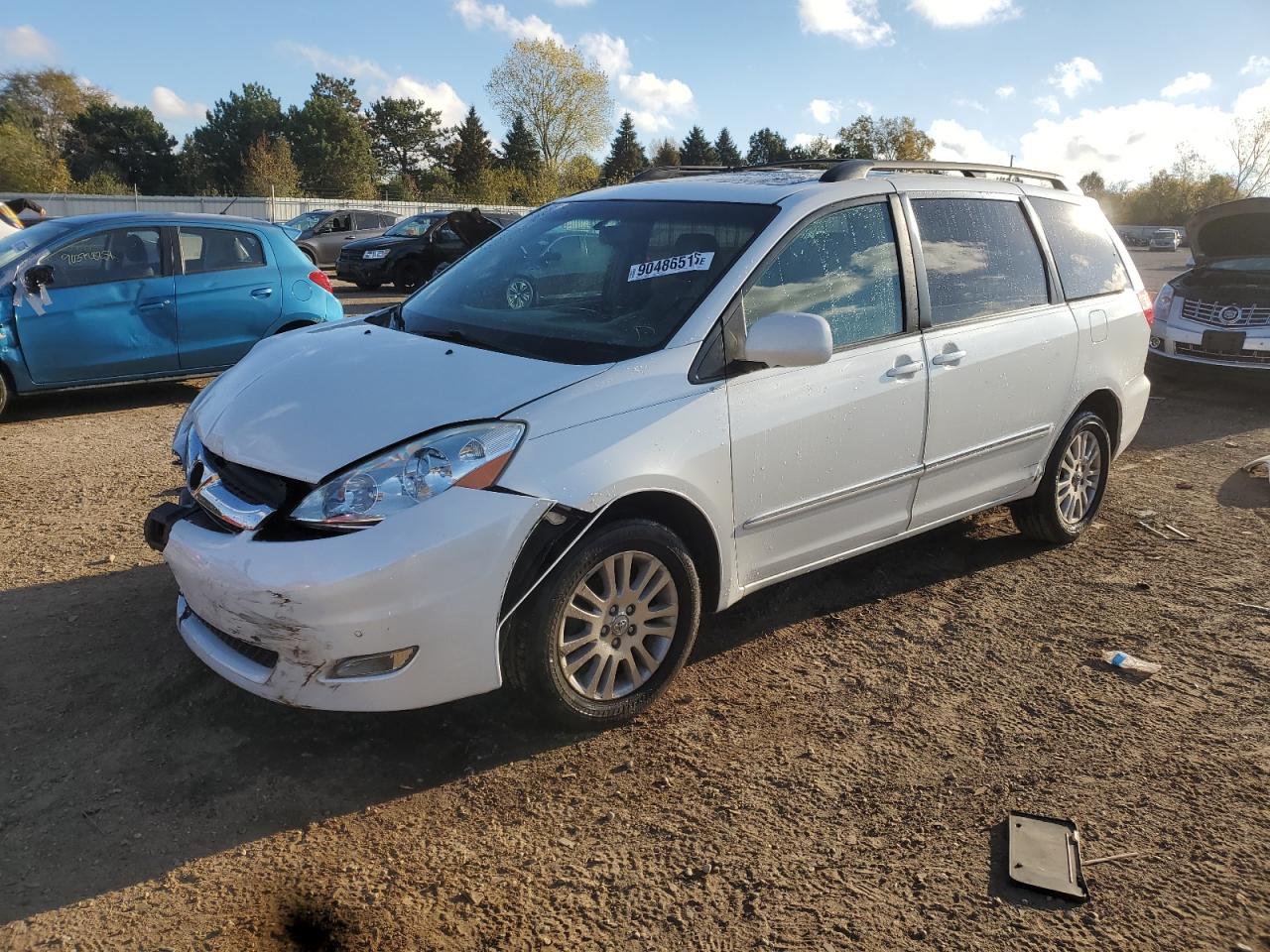 TOYOTA SIENNA XLE