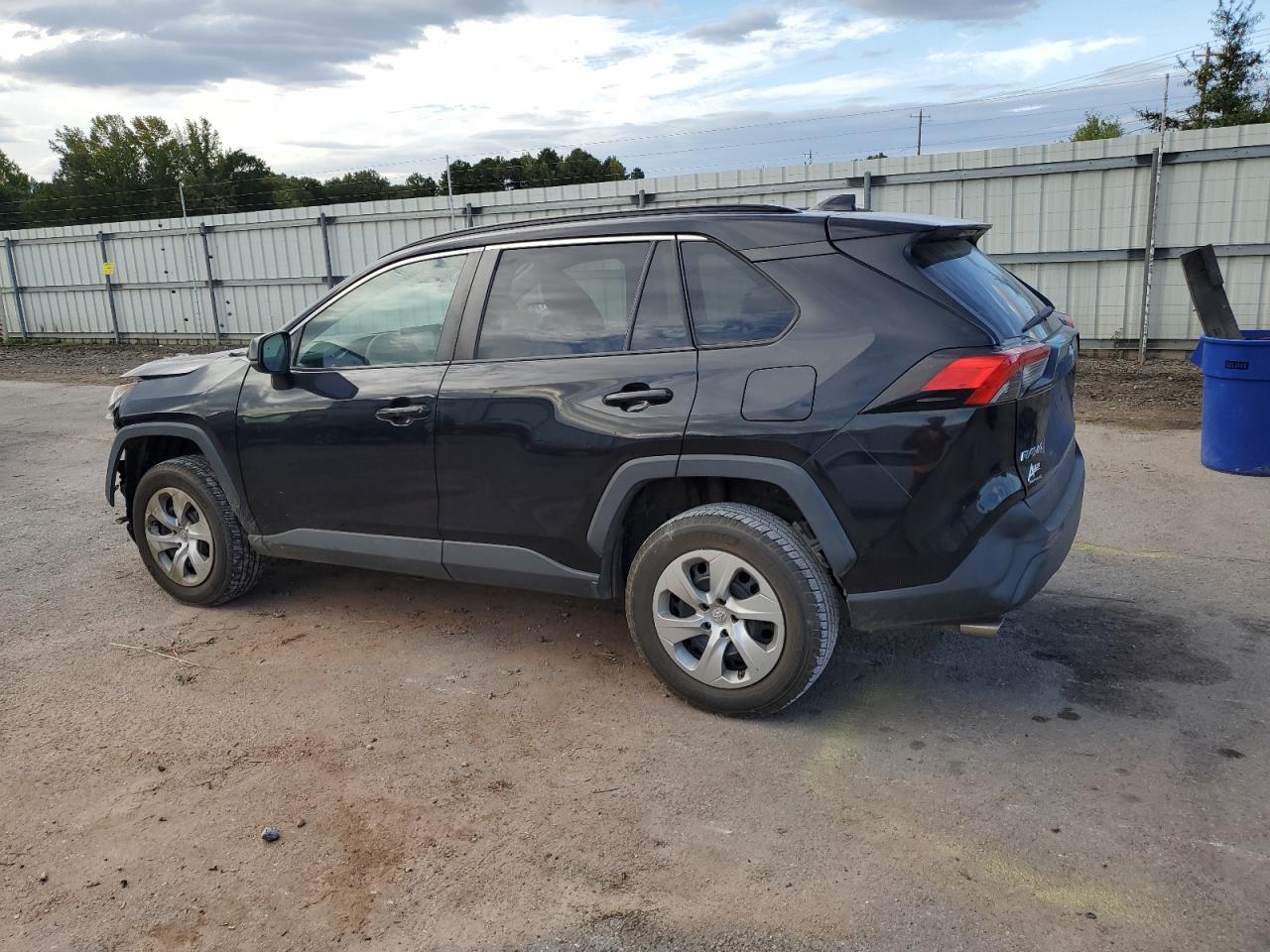 TOYOTA RAV4 LE