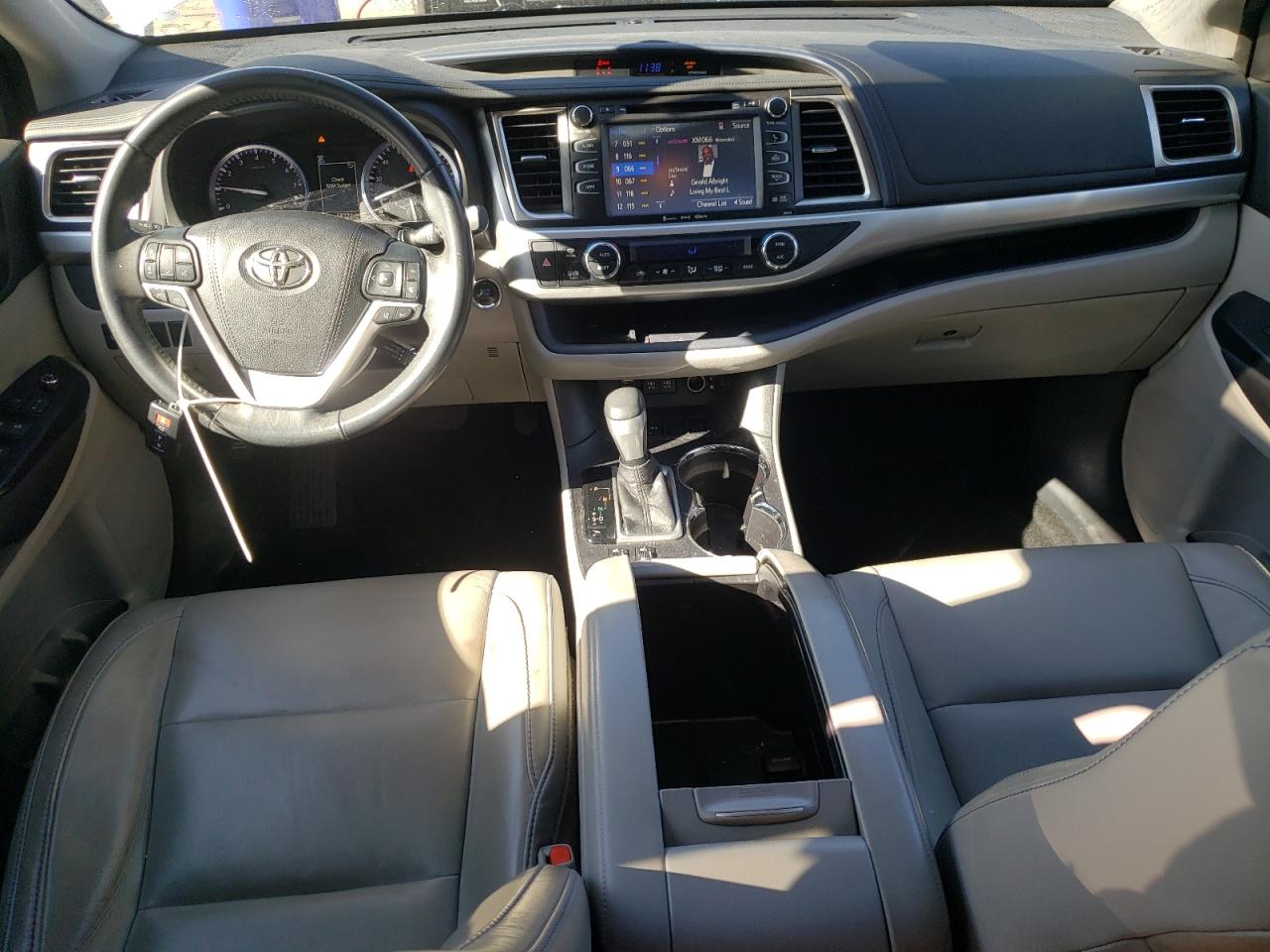 TOYOTA HIGHLANDER SE