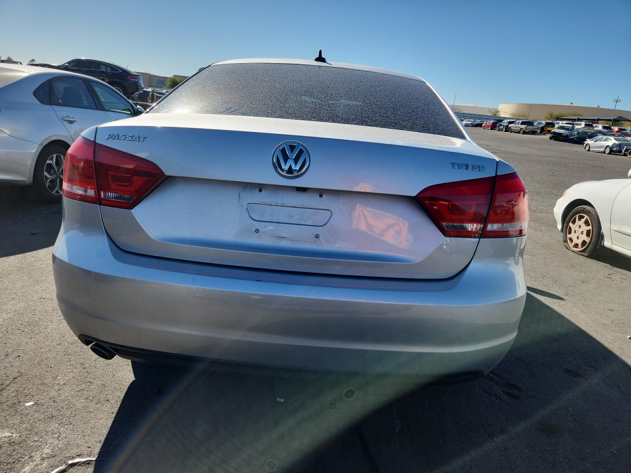 VOLKSWAGEN PASSAT SE