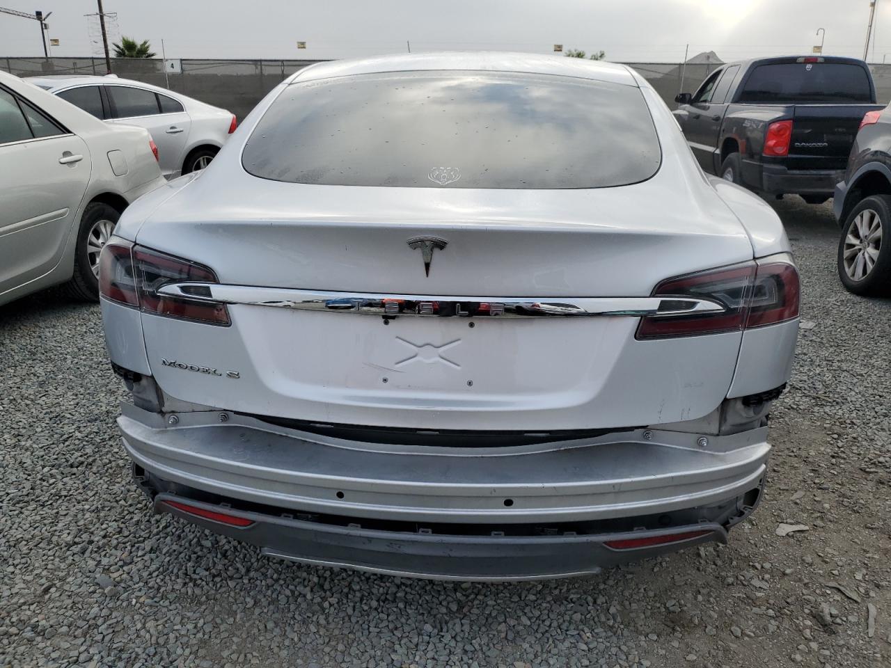 TESLA MODEL S