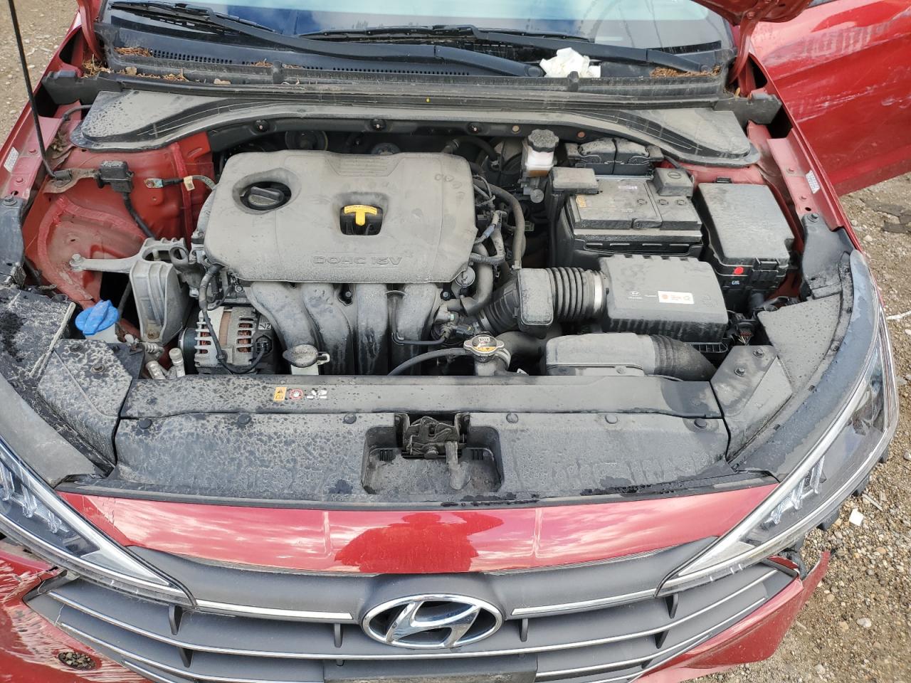 HYUNDAI ELANTRA SE