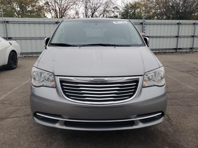 2016 CHRYSLER TOWN & COU - 2C4RC1CG3GR261121