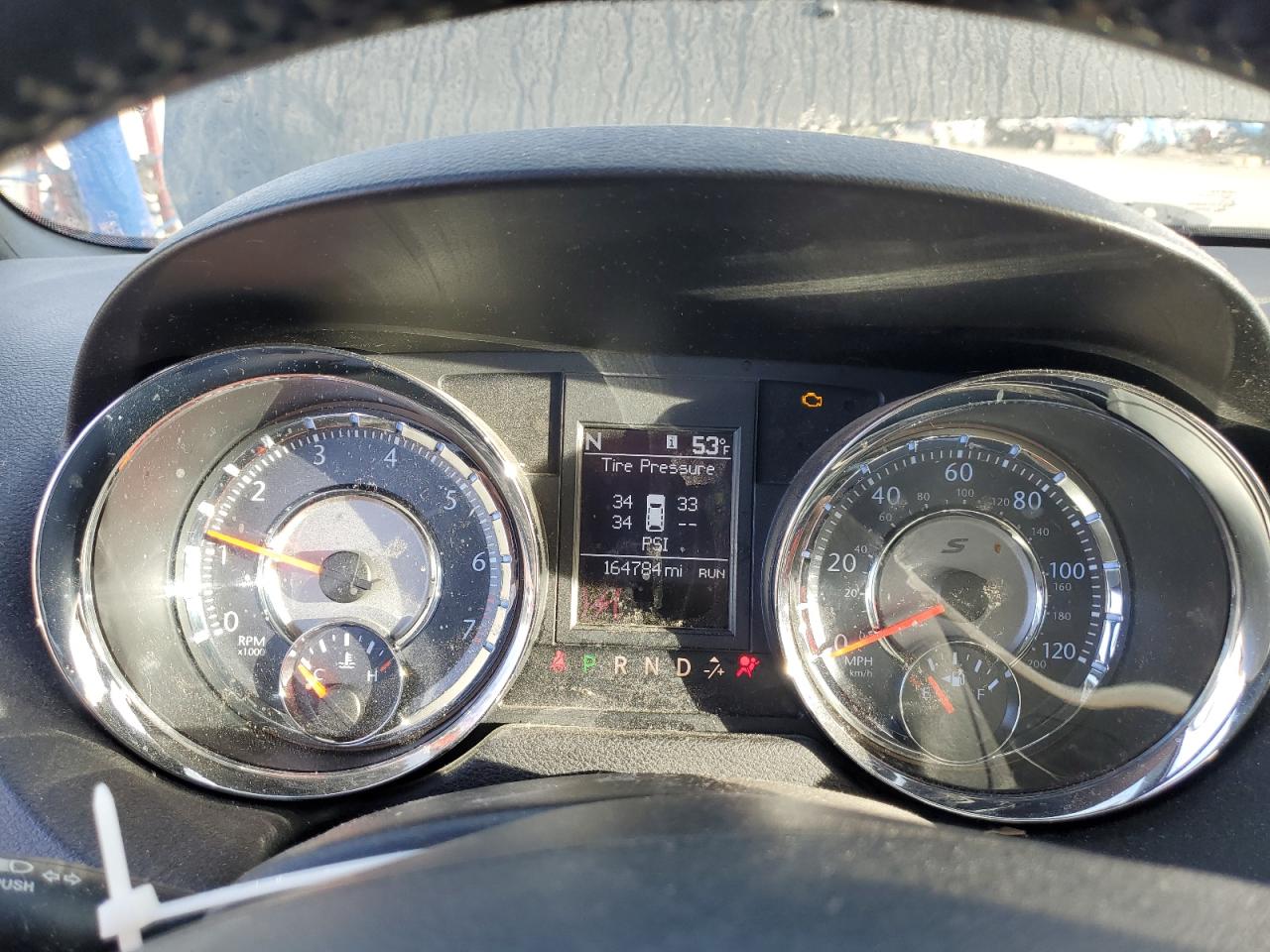 CHRYSLER TOWN & COUNTRY S