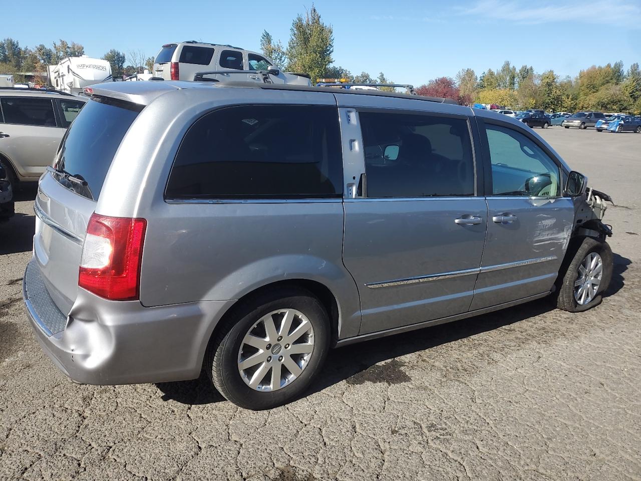 CHRYSLER TOWN & COUNTRY TOURING