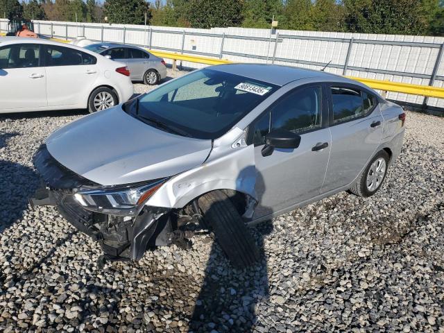 NISSAN VERSA S