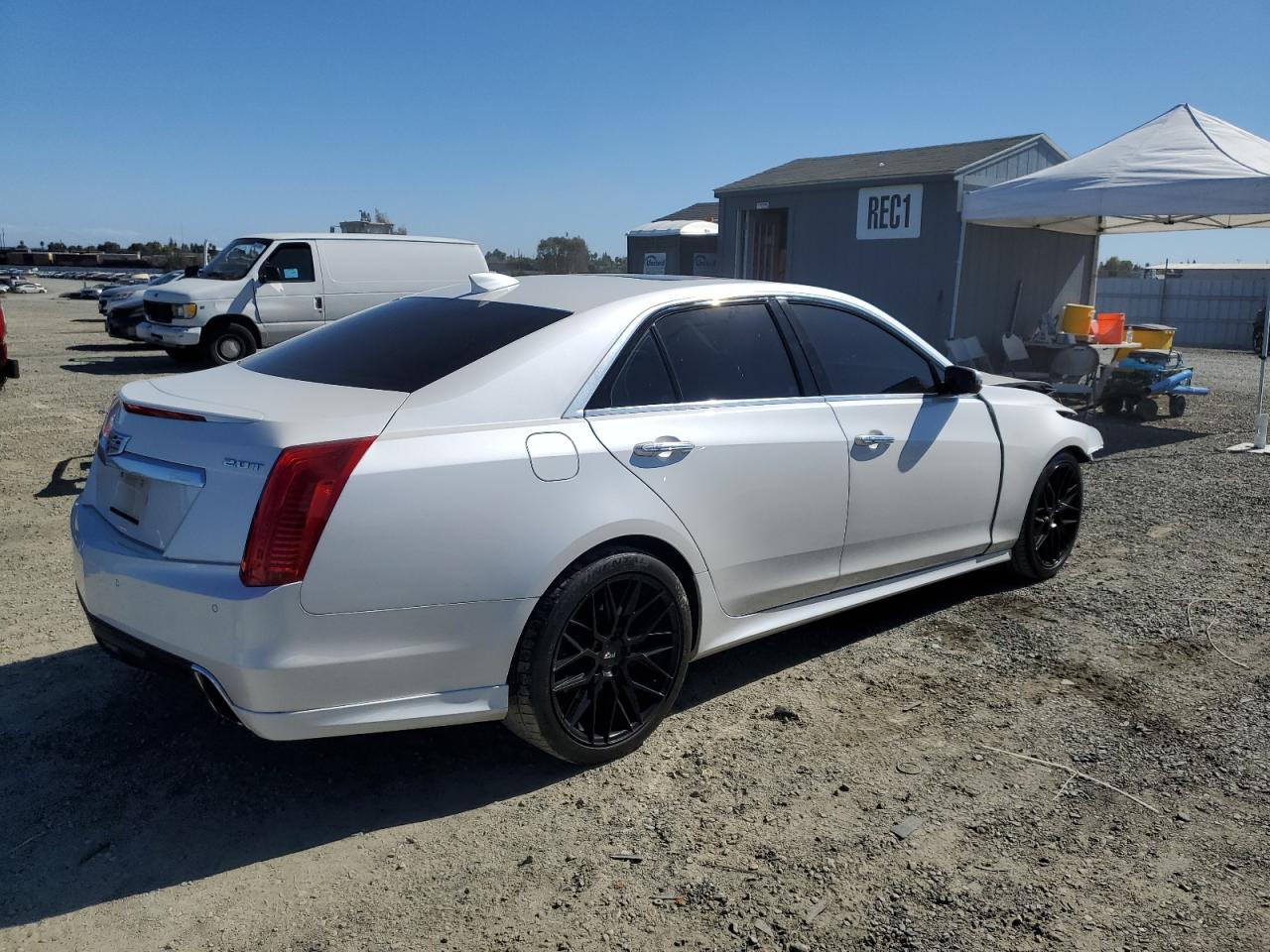 CADILLAC CTS LUXURY