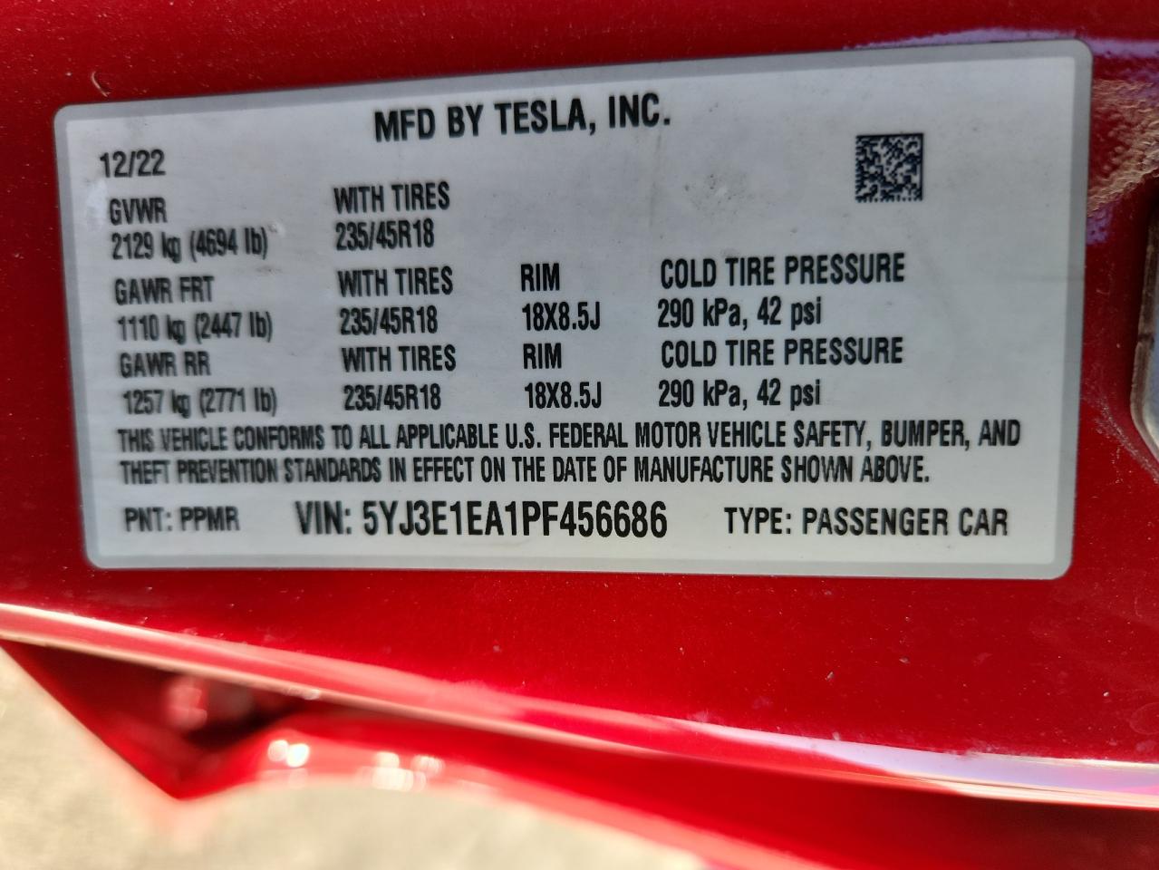 TESLA MODEL 3