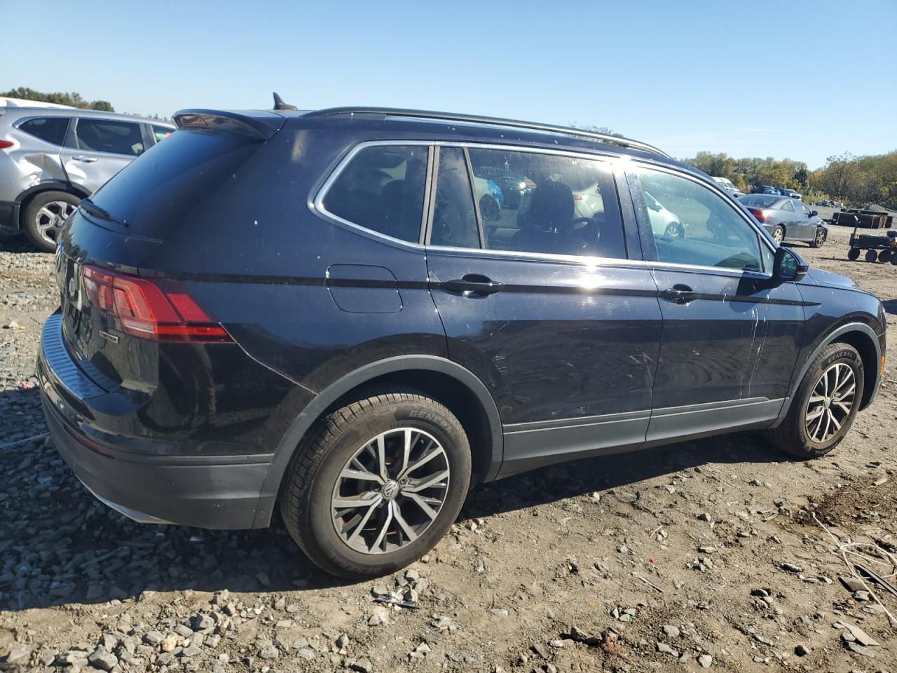 VOLKSWAGEN TIGUAN SE