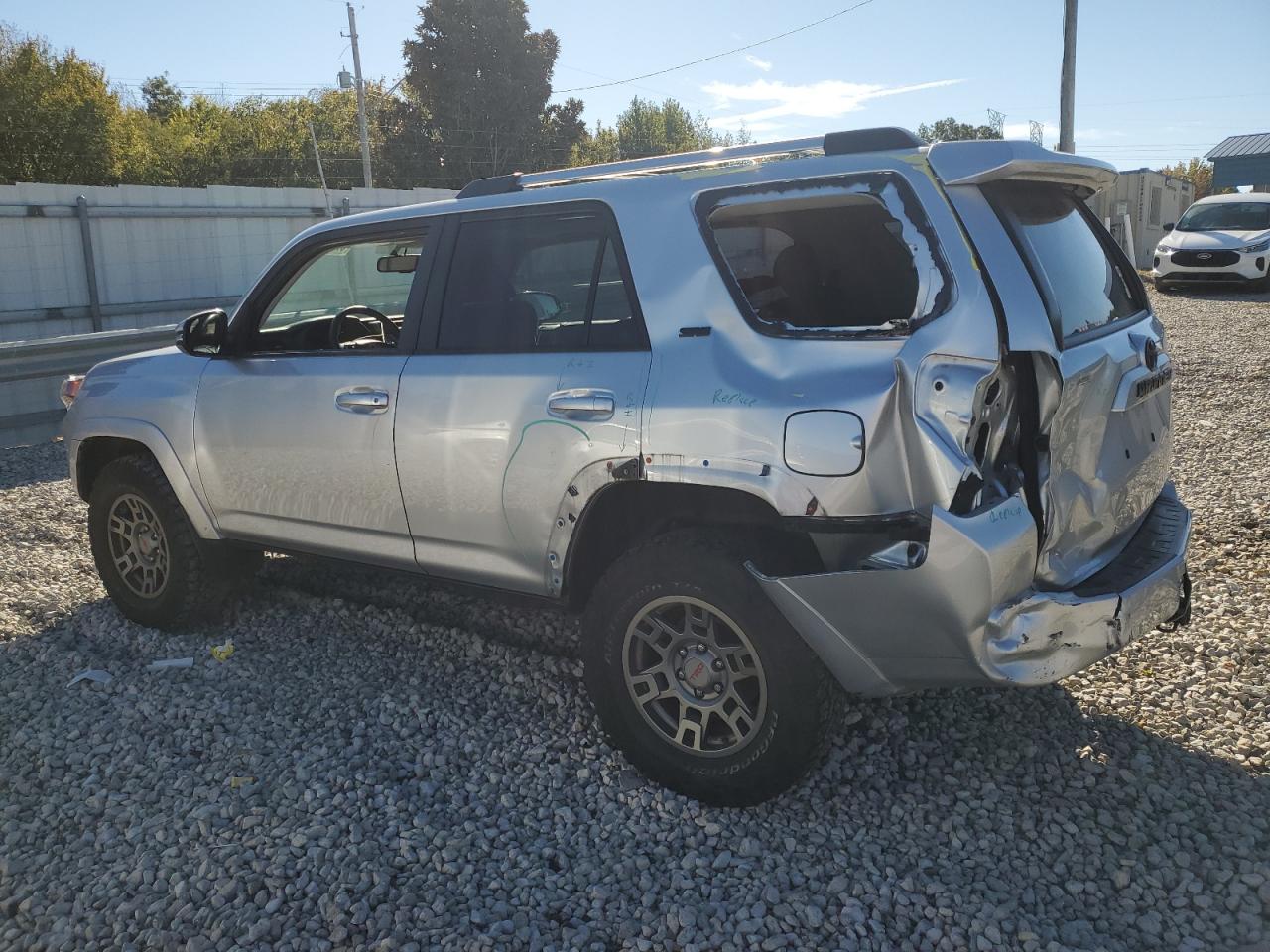 TOYOTA 4RUNNER SR5/SR5 PREMIUM