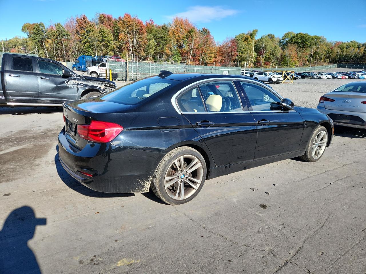 Lot #3301969420 2018 BMW 330 XI