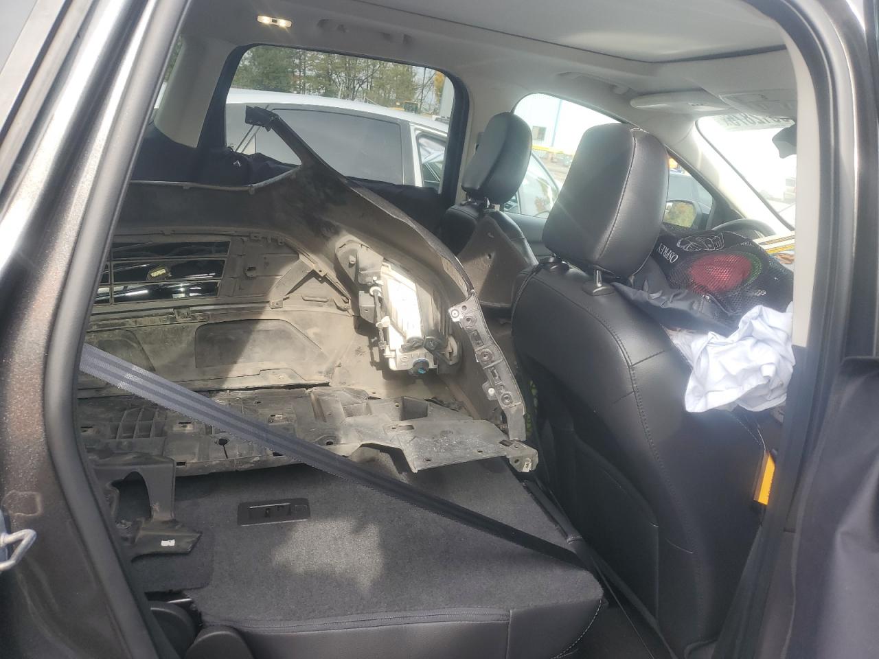 FORD ESCAPE TITANIUM