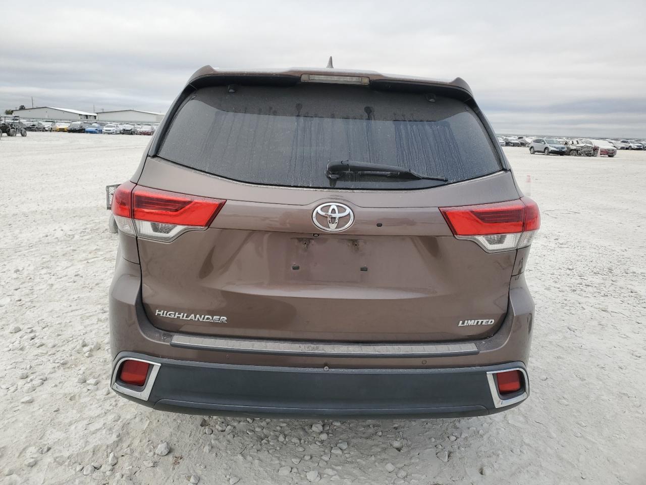 TOYOTA HIGHLANDER LIMITED
