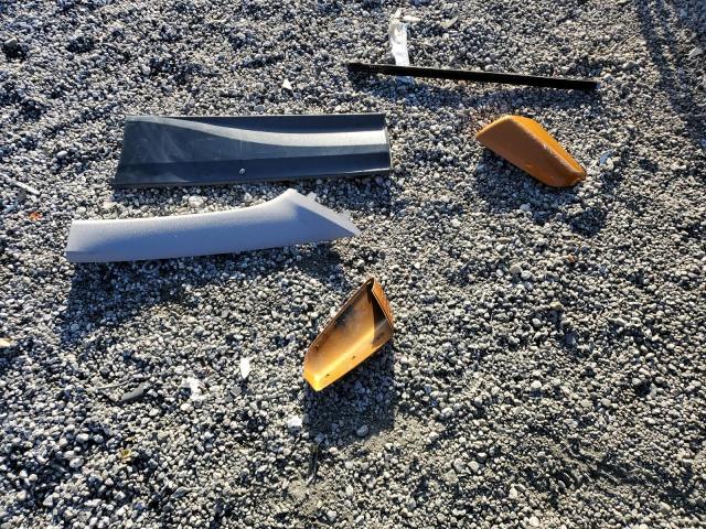 2018 CHEVROLET EQUINOX LT 2GNAXJEV6J6101585