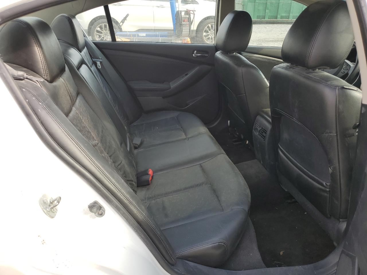 NISSAN ALTIMA BASE