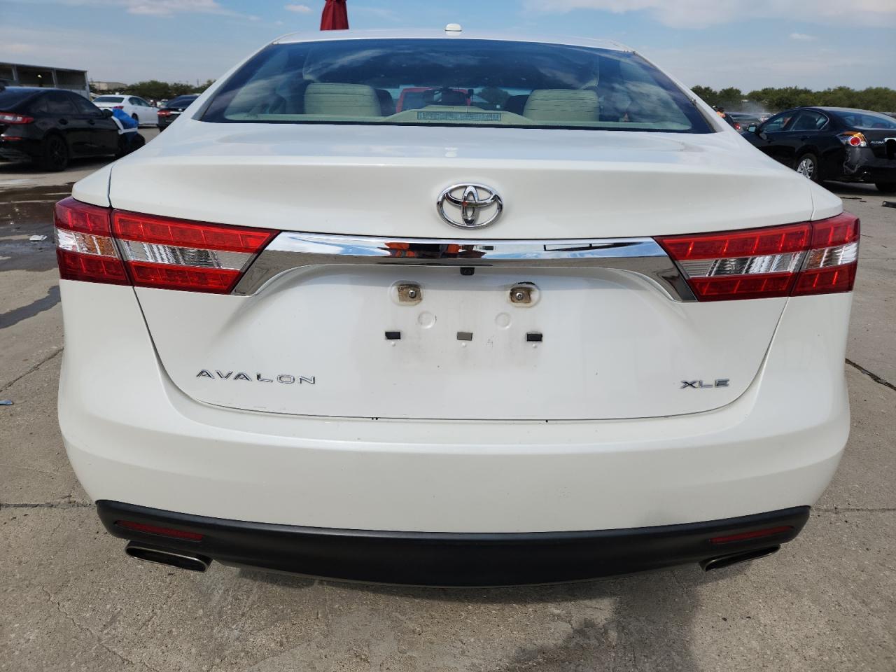 TOYOTA AVALON XLE