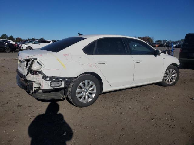 2015 VOLKSWAGEN PASSAT S - 1VWAS7A31FC016177