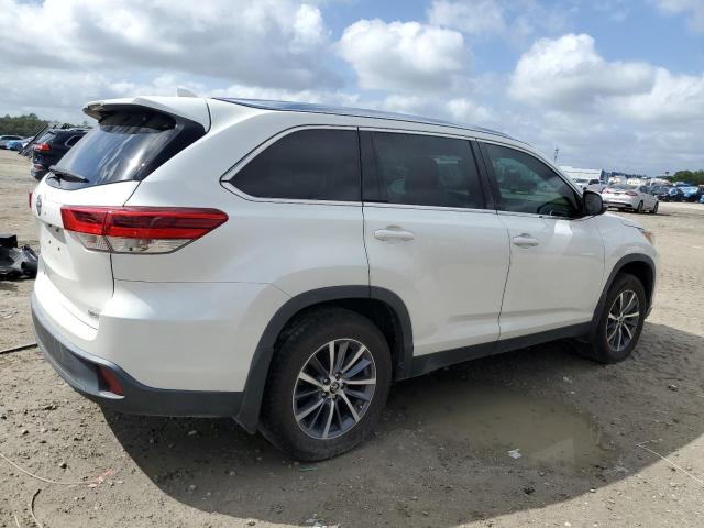 2019 TOYOTA HIGHLANDER 5TDKZRFH4KS565075