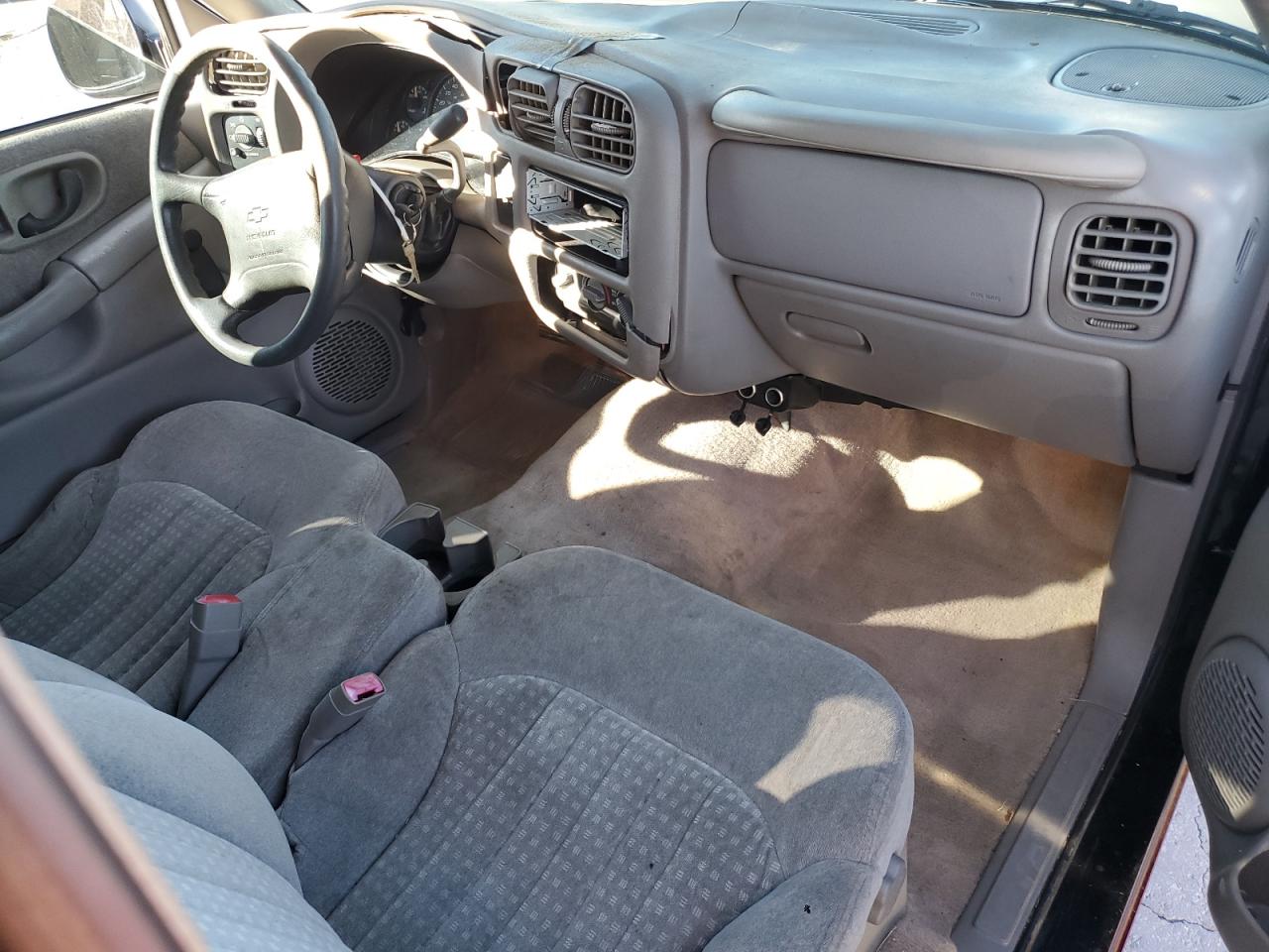 Lot #3311654233 1998 CHEVROLET S10