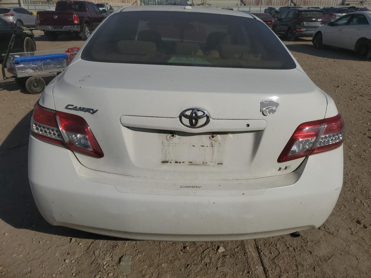 TOYOTA CAMRY BASE