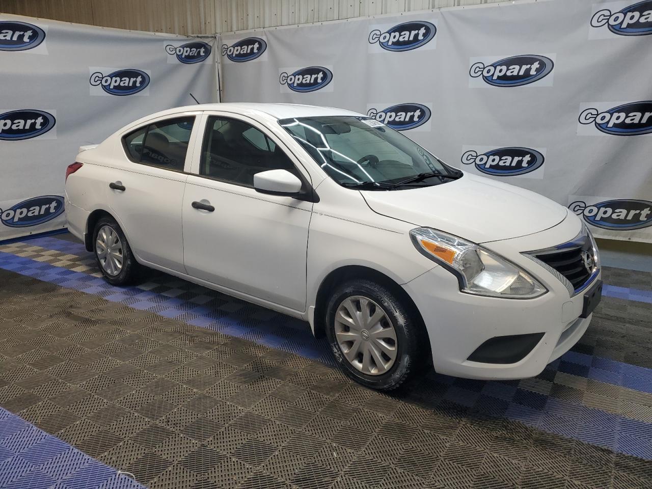 NISSAN VERSA S