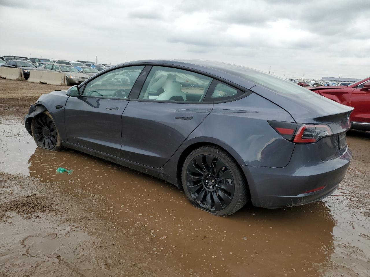 TESLA MODEL 3