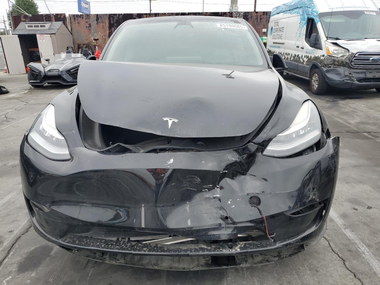 TESLA MODEL Y