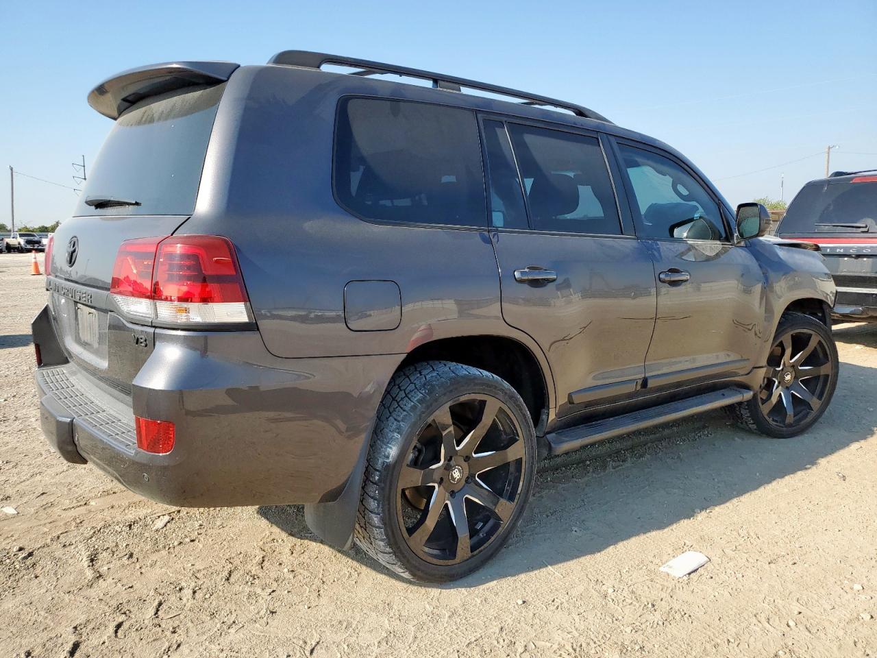 TOYOTA LAND CRUISER VX-R