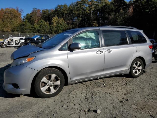 Global Auto Auctions: 2015 TOYOTA SIENNA LE